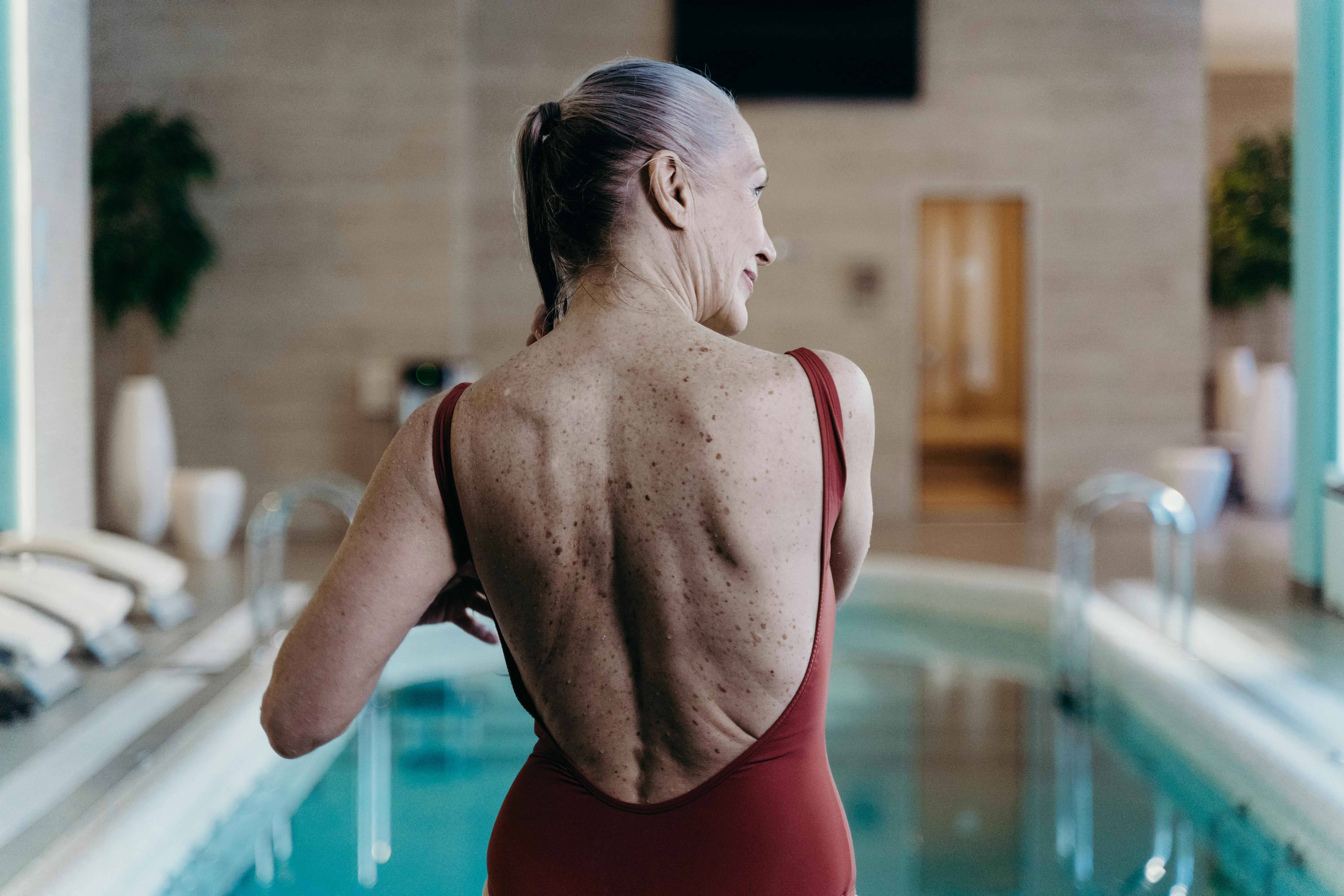 An older woman in her swimsuit | Source: Pexels