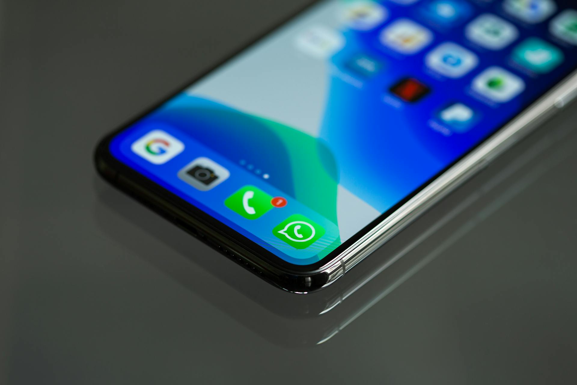 A close-up of a smartphone | Source: Pexels