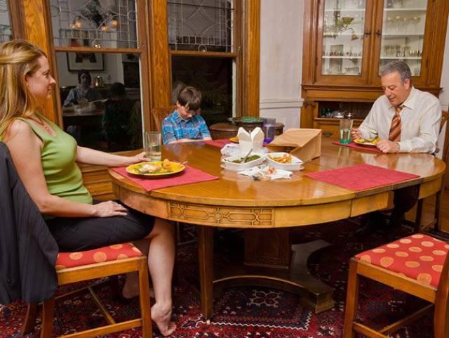  Why is there the reflection of a bloke on that chair, when there's clearly no one on the chair?!